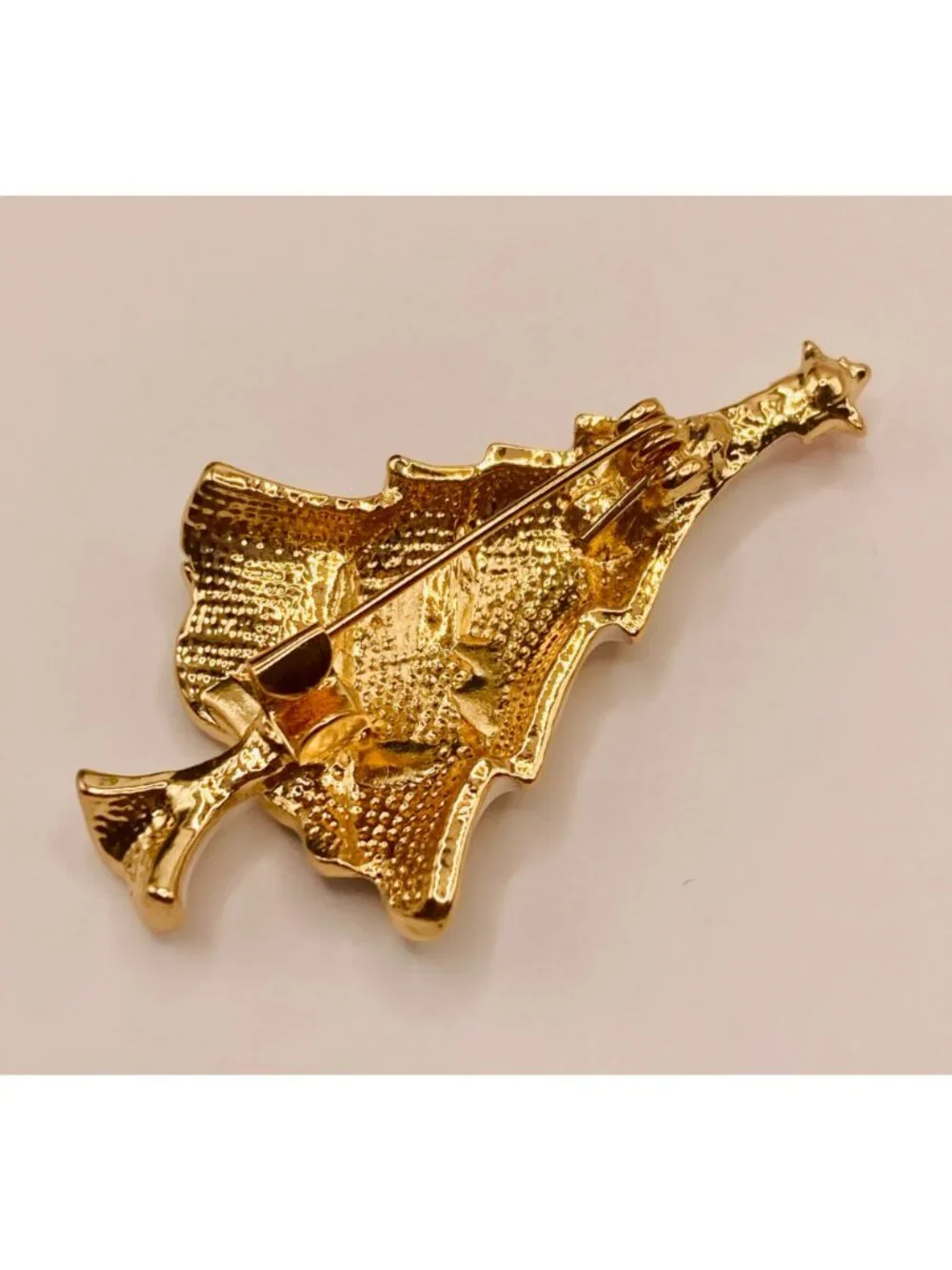 Christmas Holiday Tree Brooch Pin White Enamel Rhinestones Gold-Tone -103B